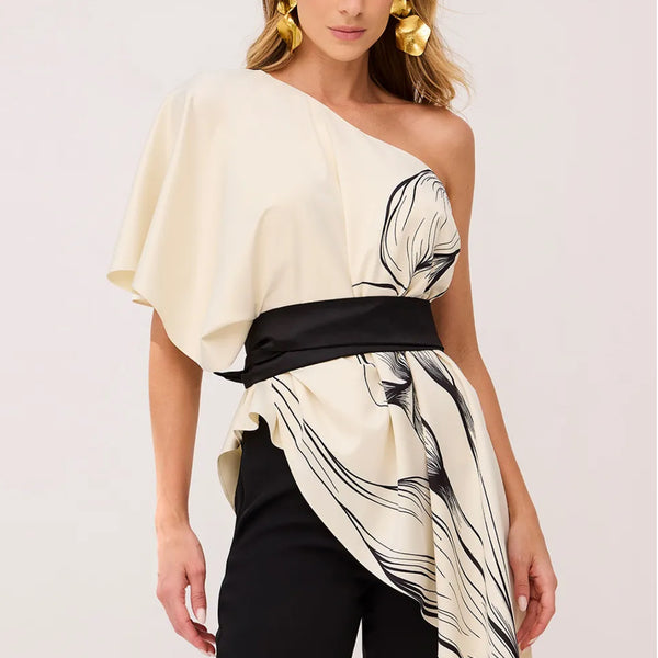 BLUSA AMPLA ESTAMPADA OMBRO ÚNICO