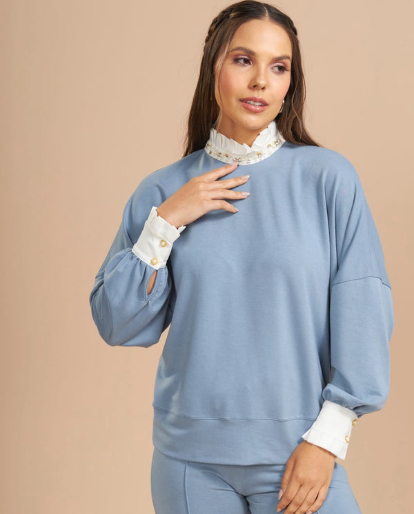 Blusa Moletom Imperatriz com bordados manuais
