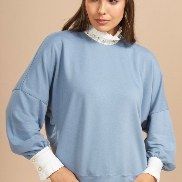 Blusa Moletom Imperatriz com bordados manuais