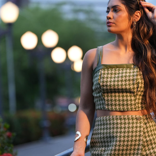 BLAZER CROPPED EM TWEED ONÇA PRETA